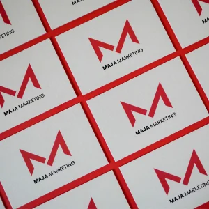 Brand Design von Corliss Design für Maja Sinkovec, zu sehen sind Visitenkarten