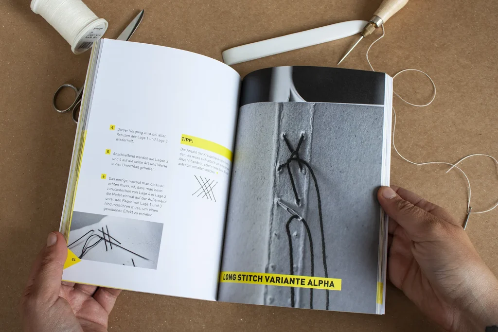 Editorial Design für Buchbindebuch von Stefanie Schafzahl-Corliss Design, zu sehen ist eine Innenseite des Buchbindebuch in der Printausgabe